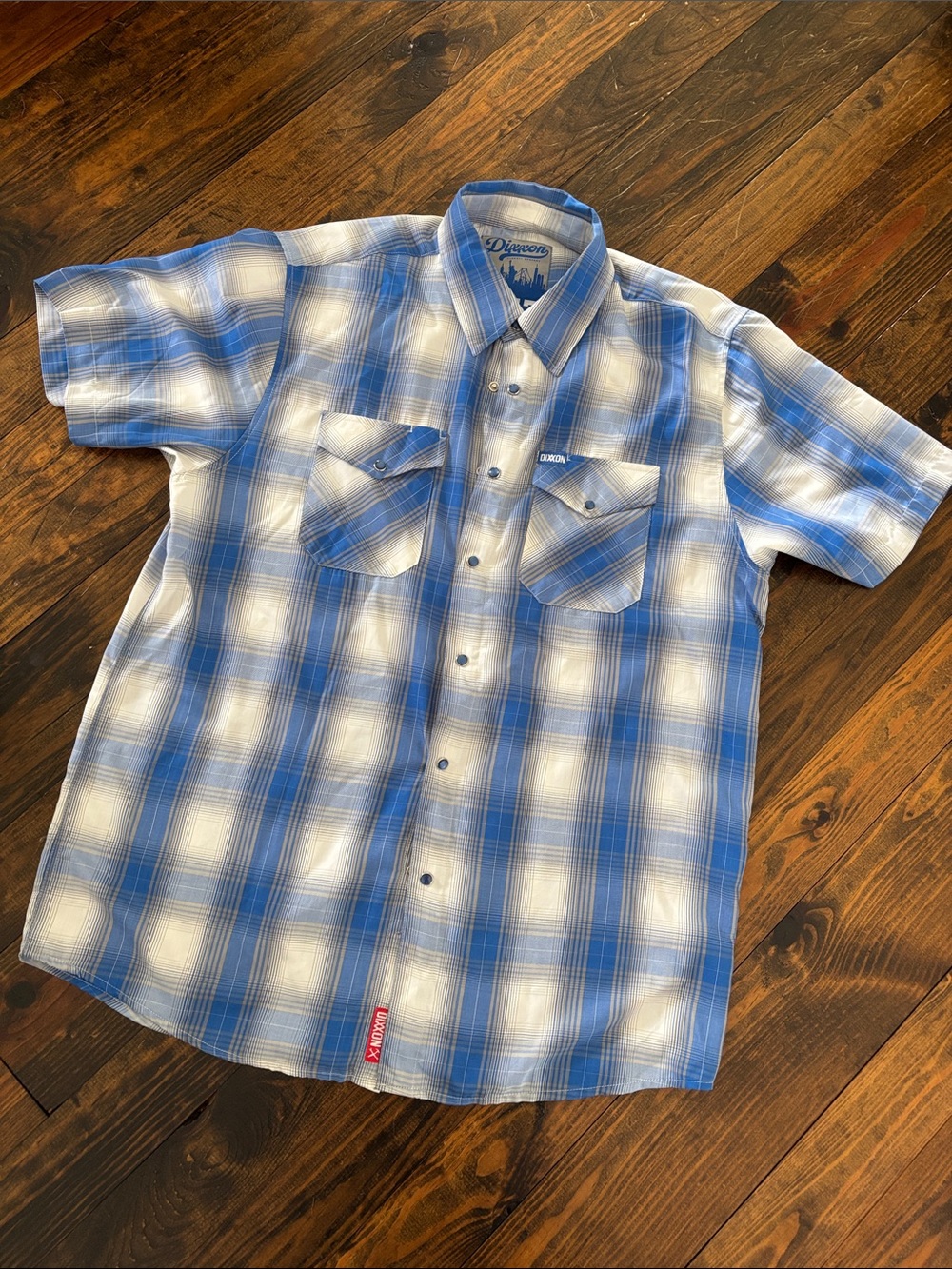 DIXXON Men’s Blue and White Short-Sleeve Plaid Button-Down Shirt